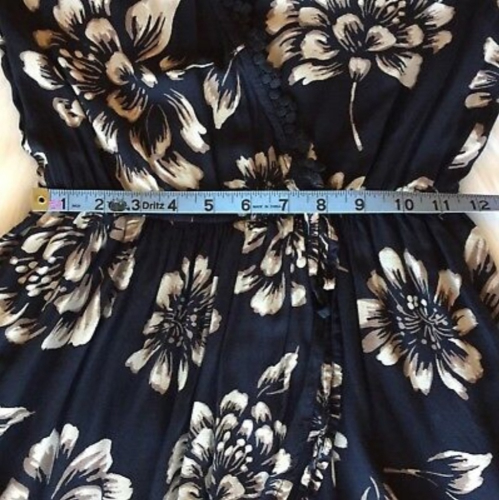Band of Gypsies | Floral Faux Wrap Dress - Picture 5 of 8